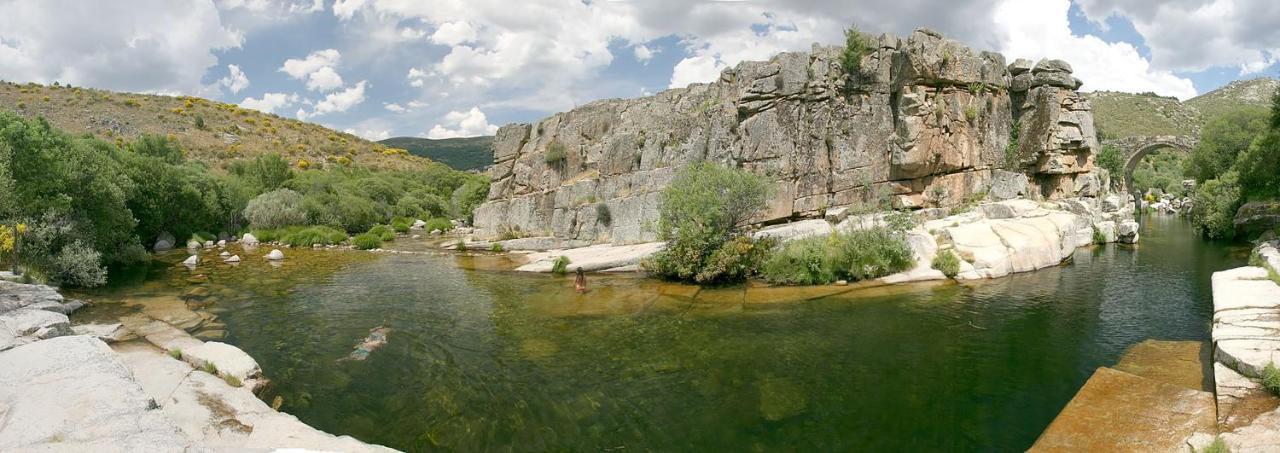 Гостевой дом La Pasailla De Gredos Навасепеда-де-Тормес Экстерьер фото